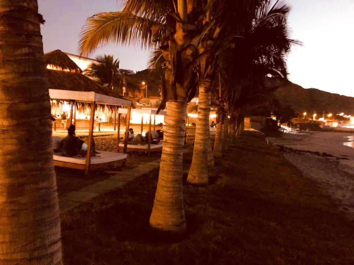 Socialtel Mancora Hotel ภายนอก รูปภาพ